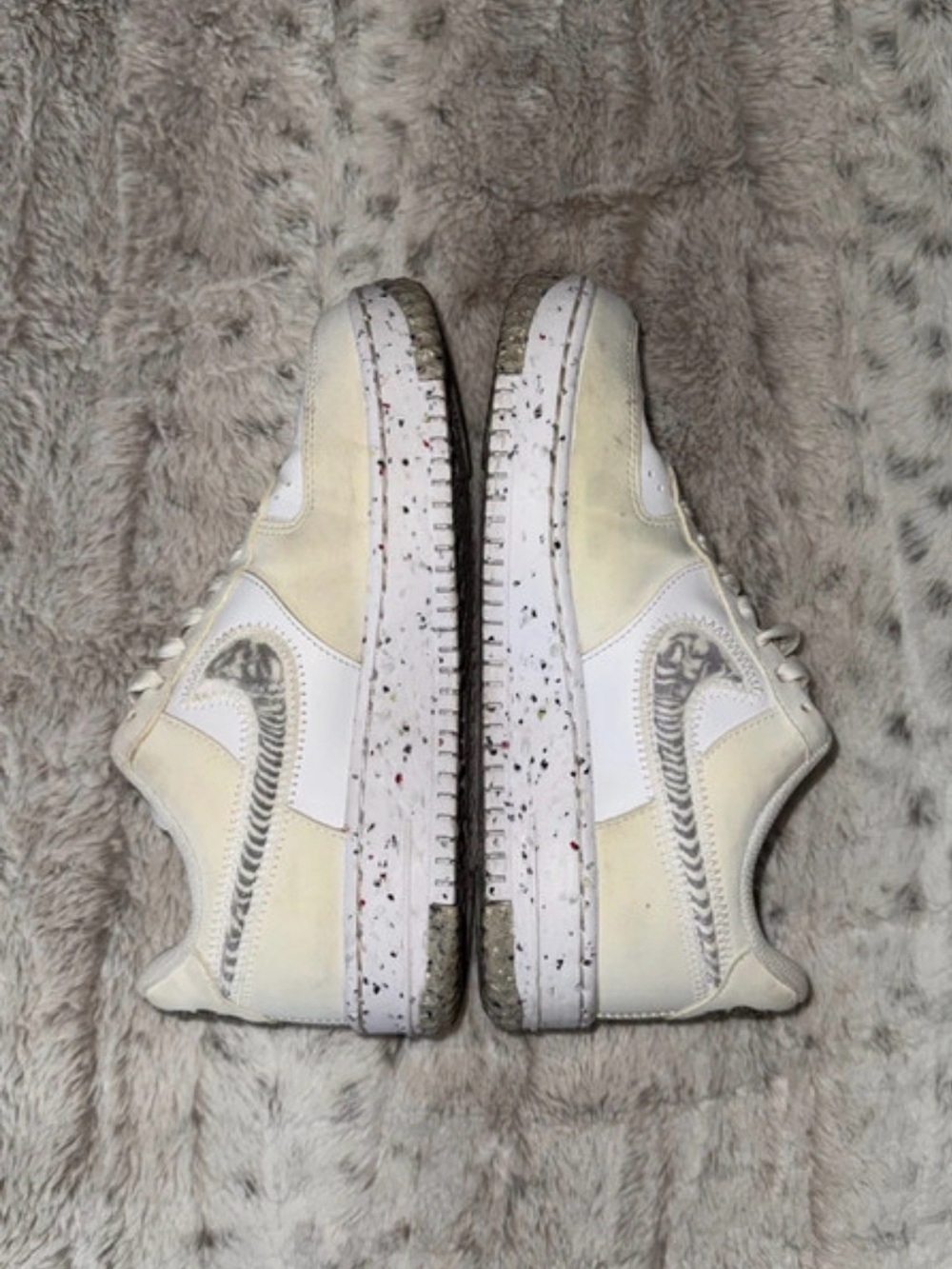 Nike Women’s Cream & White Speckled Sole Sneakers - Picture 6 of 9